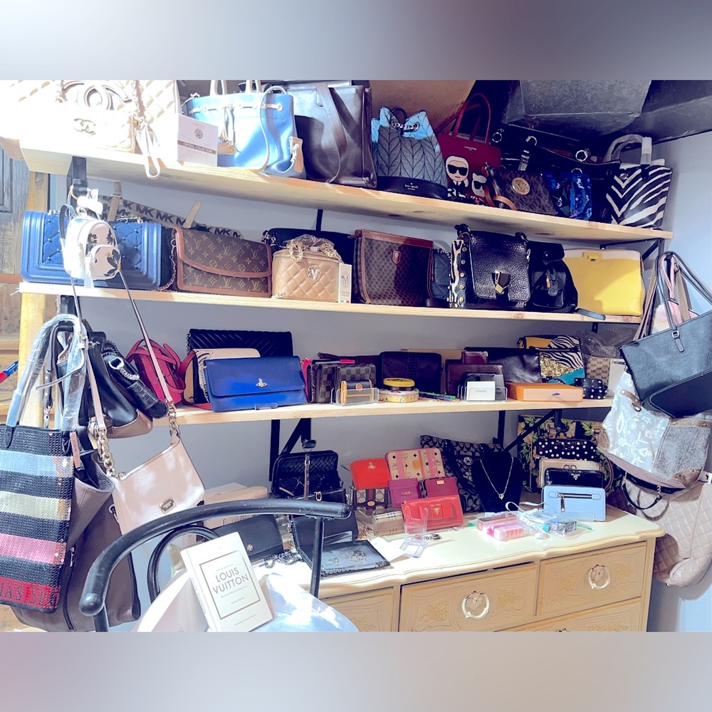 💫 LIVE SHOW LISTING 👜 - Picture 3 of 6